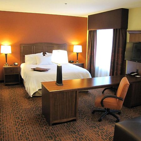 Hampton Inn & Suites Джеймстаун Экстерьер фото