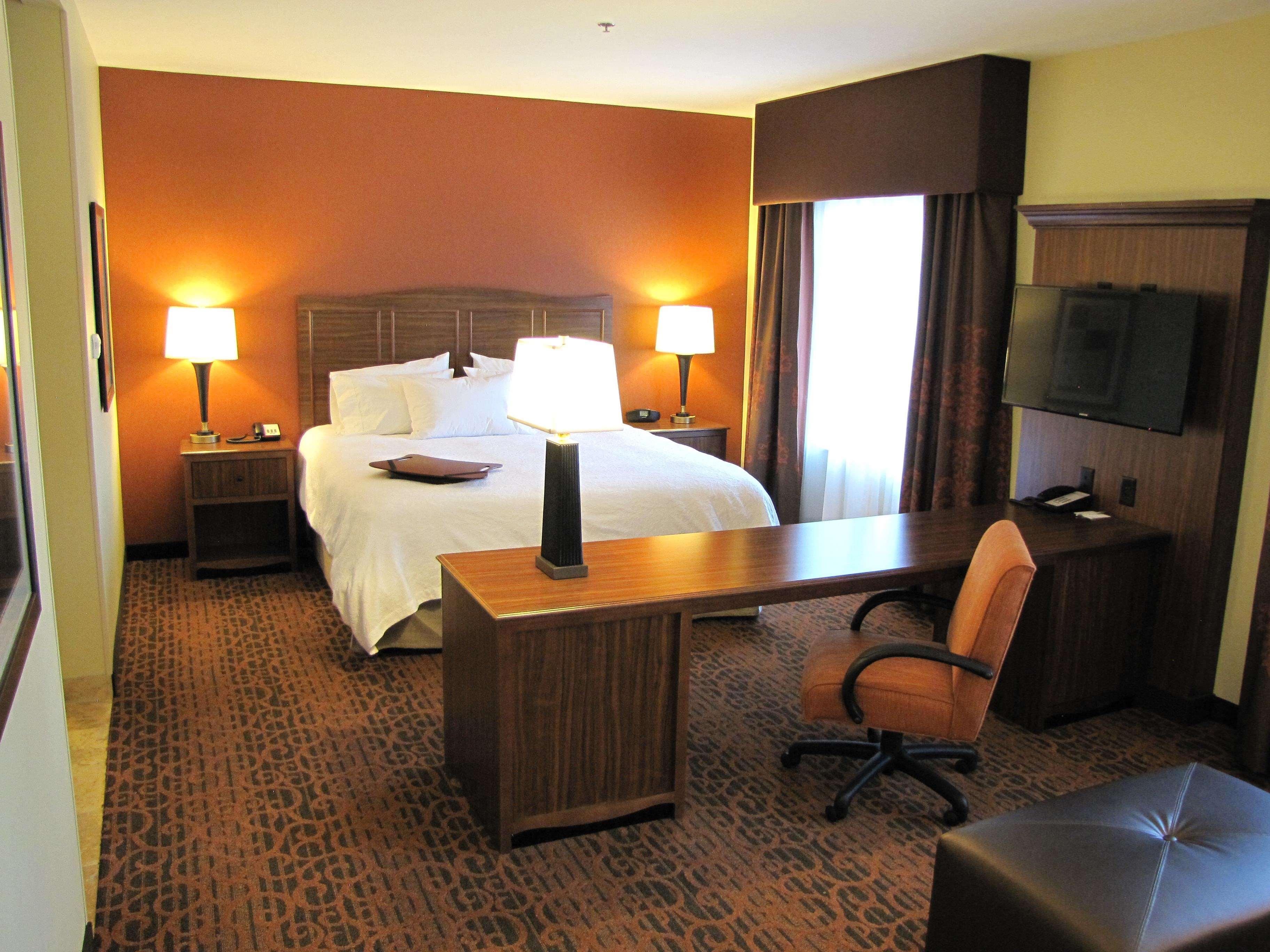 Hampton Inn & Suites Джеймстаун Экстерьер фото