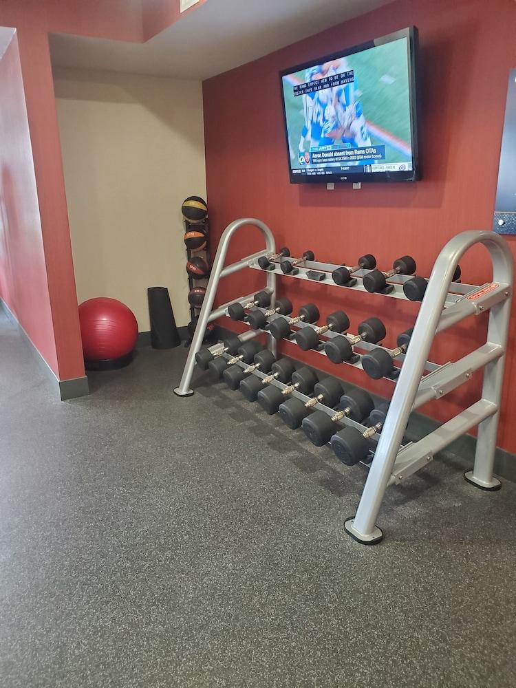 Hampton Inn & Suites Джеймстаун Экстерьер фото