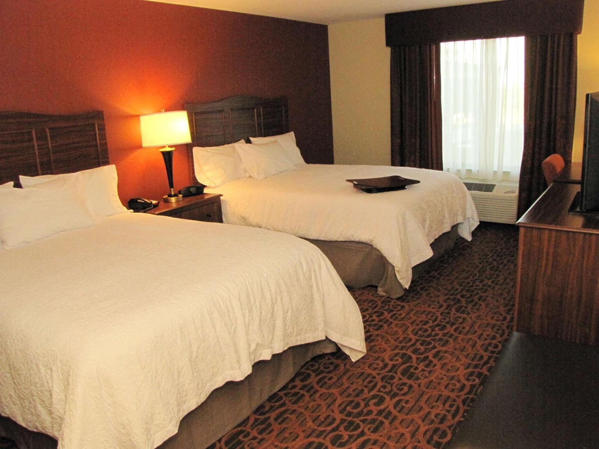 Hampton Inn & Suites Джеймстаун Экстерьер фото