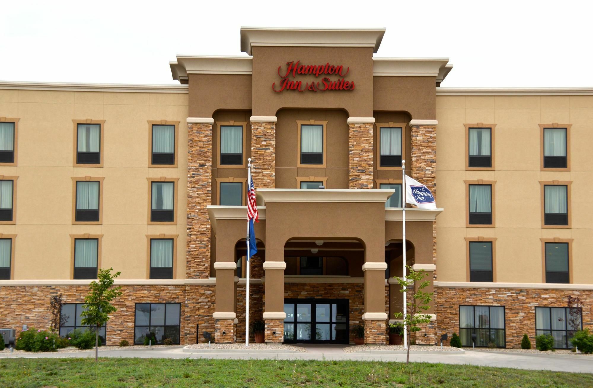 Hampton Inn & Suites Джеймстаун Экстерьер фото