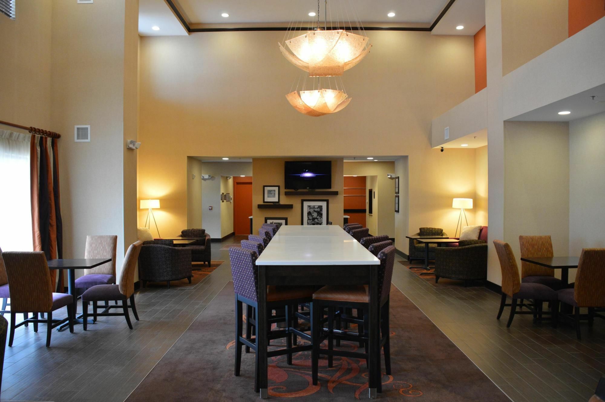 Hampton Inn & Suites Джеймстаун Экстерьер фото